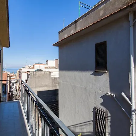Апартаменты Terrazza Con Vista Sul Porto Кастелламмаре-дель-Голфо